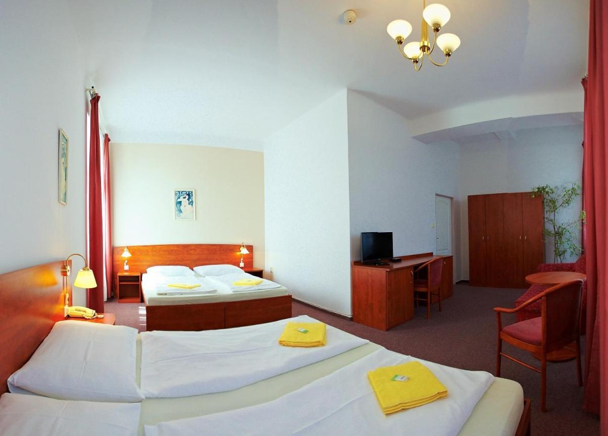 Wellness Hotel Central كلاتوفي المظهر الخارجي الصورة