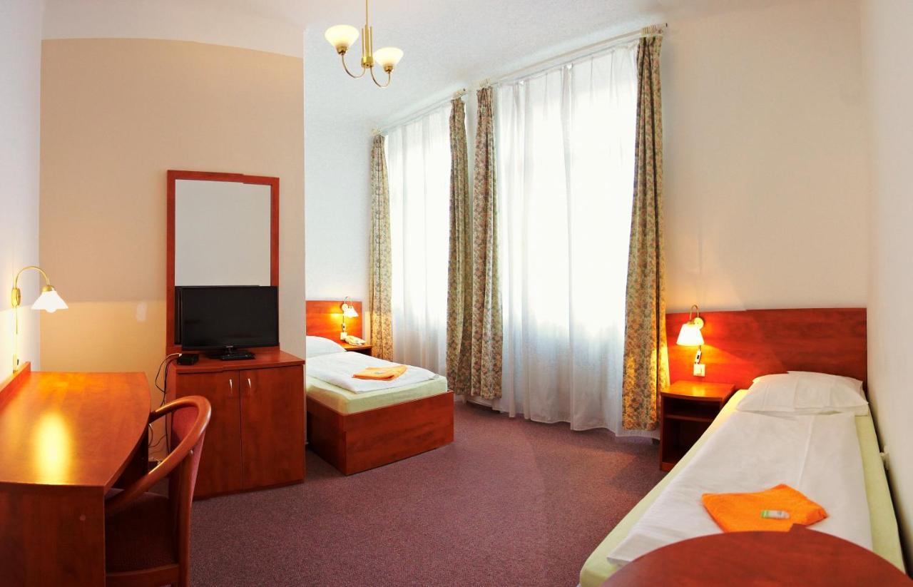 Wellness Hotel Central كلاتوفي المظهر الخارجي الصورة